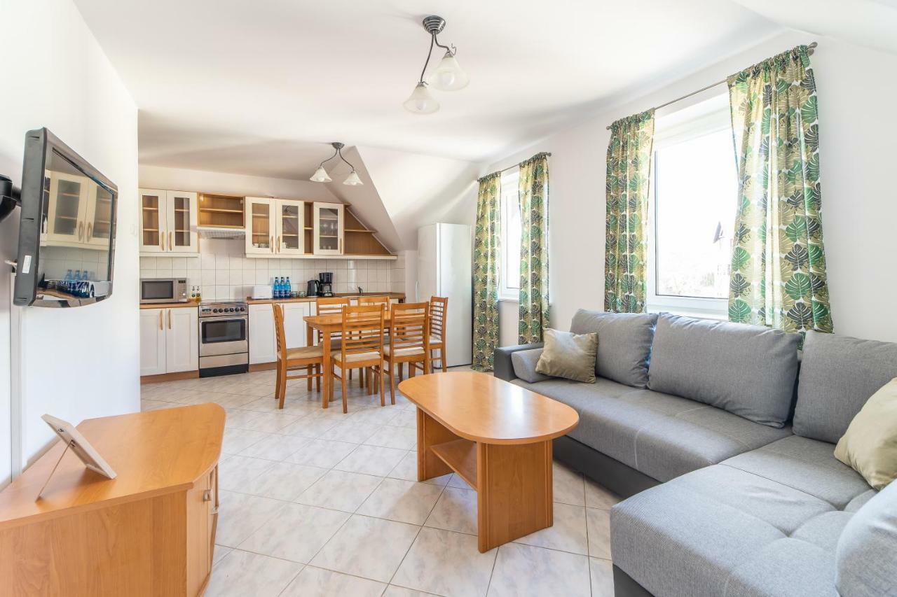 3-Bedroom Apartment Plac Neptuna By Noclegi Renters Miedzyzdroje Exteriör bild