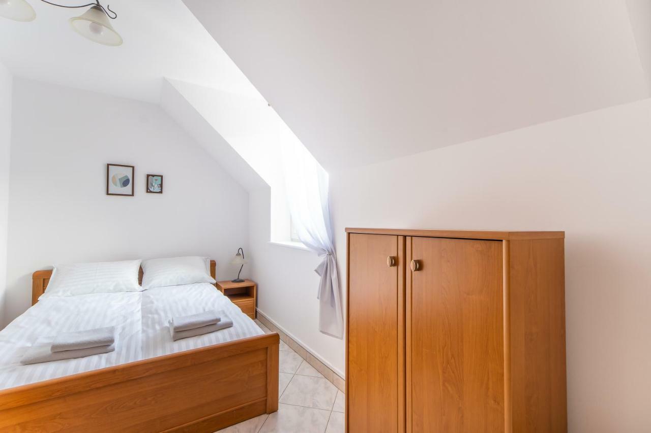 3-Bedroom Apartment Plac Neptuna By Noclegi Renters Miedzyzdroje Exteriör bild